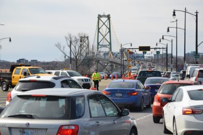 weekend-gridlock-takes-toll-on-halifax-bridge-traffic