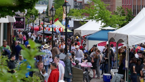 pei.-sees-1st-quarterly-population-decline-since-2020-as-immigration-slows