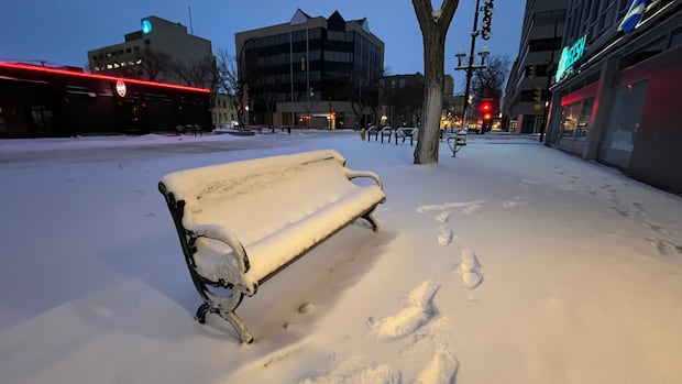 saskatoon-declares-‘snow-event,’-travel-not-recommended-on-some-sask.-highways