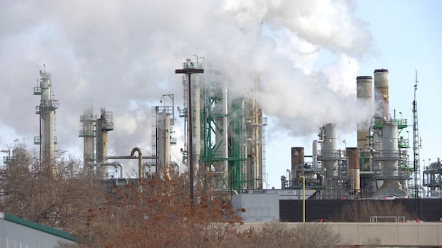 saskatchewan’s-vow-to-axe-industrial-carbon-tax-tests-climate-targets-during-federal-election
