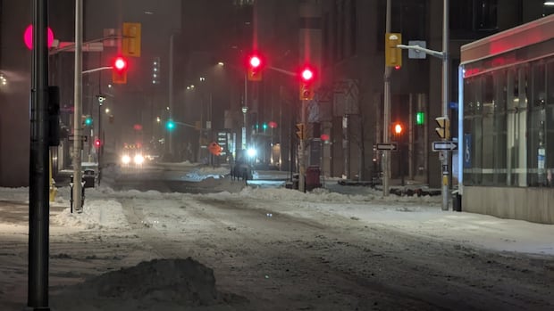 freezing-rain-warnings-extended,-hundreds-without-power-as-storm-rolls-through