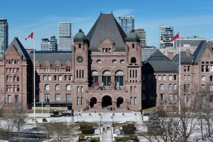 ontario-sunshine-list-is-out:-see-the-top-100-public-workers-earning-above-$100k-in-2024-here