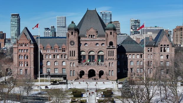 ontario-sunshine-list-is-out:-see-the-top-100-public-workers-earning-above-$100k-in-2024-here