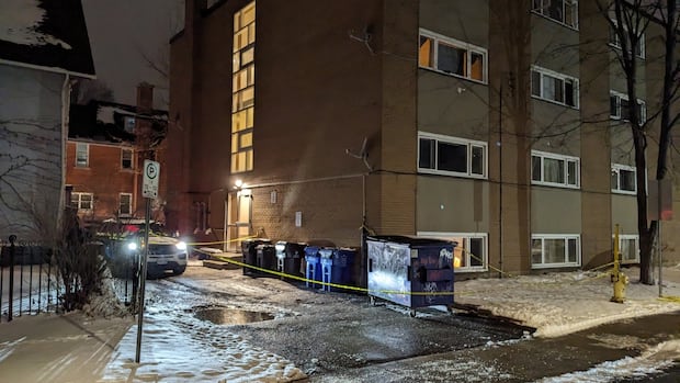 homicide-unit-investigating-death-of-man-near-chinatown