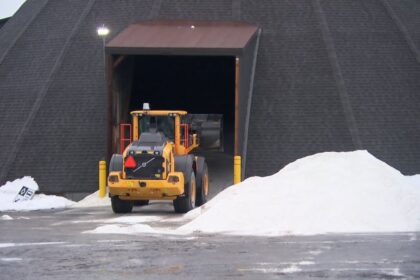 city-of-ottawa-agrees-to-rethink-how-much-road-salt-it-uses