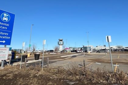 mystery-man-leaves-wallet-full-of-questions-in-saskatoon