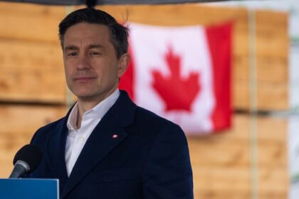 poilievre-tries-to-capitalize-on-ndp-weakness-but-liberal-surge-could-complicate-things