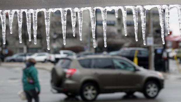 ten-of-thousands-remain-without-power-after-eastern-ontario-ice-storm