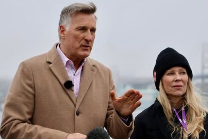 maxime-bernier-decries-‘woke-ideology’-at-campaign-stop-in-dartmouth