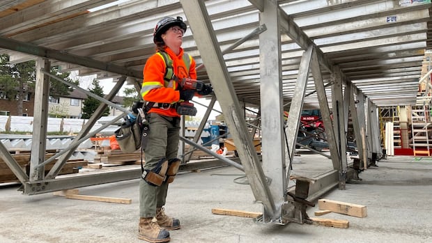 number-of-women-working-in-trades-spiked-in-pei.-last-year,-report-says