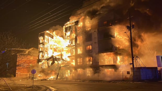 major-fire-at-wooden-apartment-building-construction-site