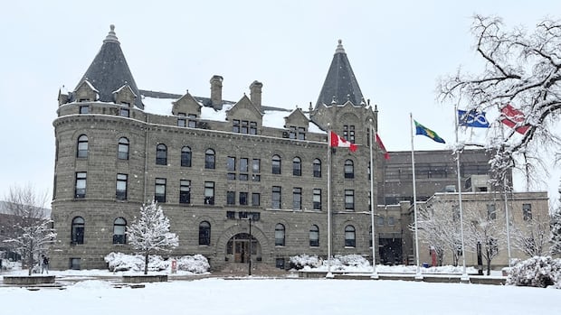 faculty-anxious-amid-university-of-winnipeg-financial-woes