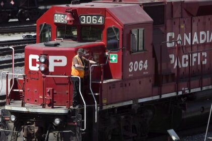 distracted-rail-crew-missed-warning-before-fiery-bc.-train-crash,-report-says