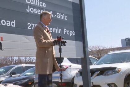 maxime-bernier-pitches-sweeping-tax-cuts-during-campaign-stop-on-pei.