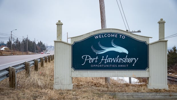 ns.-to-ignore-plebiscite,-keep-port-hawkesbury’s-main-street-at-three-lanes