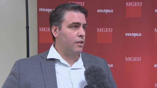 mgeu-tests-new-manitoba-labour-legislation-in-strike-by-child-and-family-services-agencies