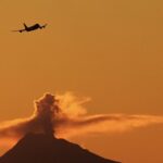 scientists-believe-an-alaskan-volcano-is-about-to-erupt.-heres-how-theyre-preparing