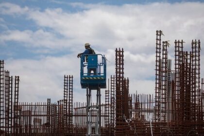 bc.-employment-rate-sees-small-gains-in-march-amid-economic-turmoil
