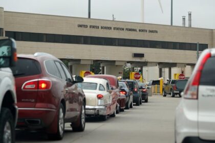 canada-updates-travel-advice-to-warn-of-us.-border-officers’-power-to-search-electronic-devices