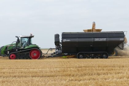 tariffs-on-canadian-goods-having-a-‘devastating-effect,’-us.-farmers-say