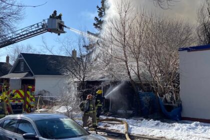 vacant-house-goes-up-in-flames-in-winnipeg’s-north-end,-neighbouring-buildings-evacuated
