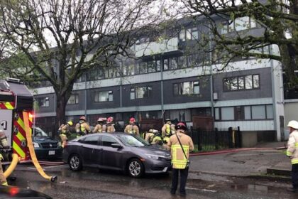 vancouver-firefighters-knock-down-blaze-that-threatened-strathcona-apartment-block