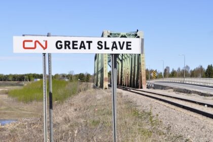 nwt.-asks-regulator-to-intervene-in-cn-rail’s-decision-to-scrap-rail-line