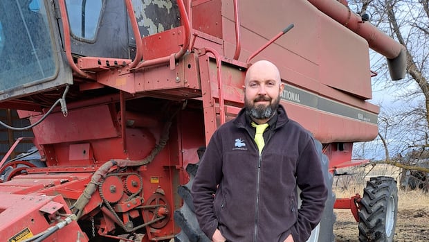 trying-to-fix-my-combine,-i-need-politicians-who-really-get-what-farmers-are-facing