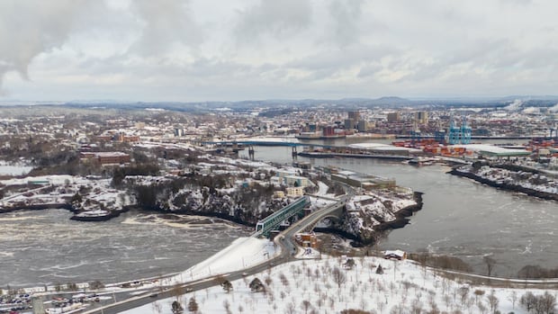 saint-john-mayor-defends-effort-to-compromise-with-irving-over-controversial-parking-lot