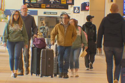 statistics-canada-confirms-fewer-canadians-visiting-the-us.