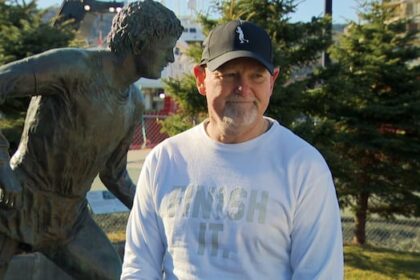 45-years-later,-terry-fox’s-brother-retraces-the-first-steps-of-the-marathon-of-hope