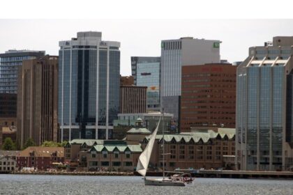 nova-scotians-aren’t-holding-a-grudge-against-american-tourists:-poll
