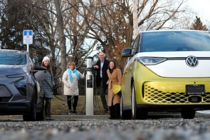 rural-communities-want-the-benefits-of-evs,-so-they’re-making-their-own-charging-networks