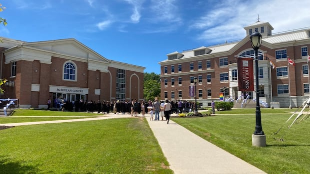 union-expresses-‘deep-concern’-for-faculty-and-staff-after-pei.-college-suspends-programs