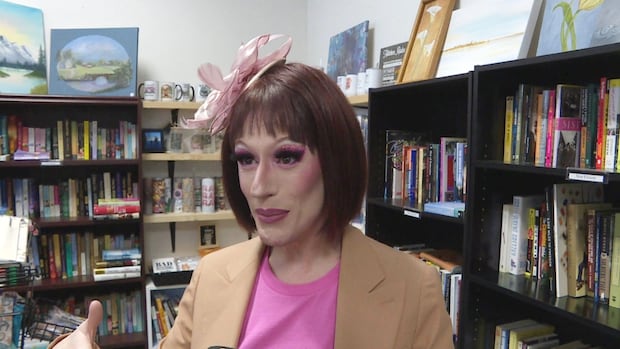 drag-the-vote-event-in-nb.-encourages-2slgbtq+-people-to-cast-ballot-in-federal-election