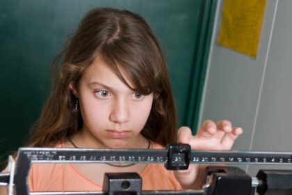 new-guidelines-to-treat-childhood-obesity-send-mixed-messages,-says-upei-prof