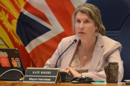 fredericton-council-adopts-4-unit-policy-after-heckling-from-residents