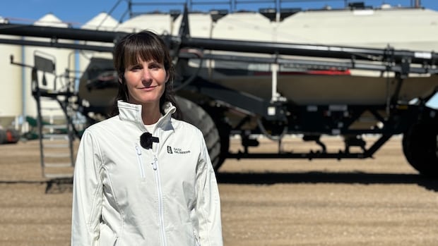 canola-farmers-feel-forgotten-amid-trade-war,-ongoing-chinese-tariffs