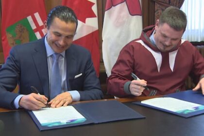 premiers-kinew,-akeeagok-ink-deal-to-build-hydro-transmission-line-from-manitoba-to-nunavut