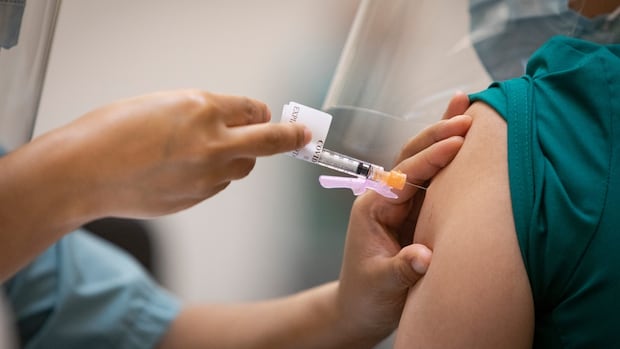 manitoba-rolling-out-covid-19-spring-vaccination-campaign-for-high-risk-groups
