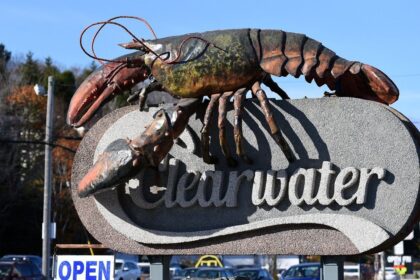 i.-deveau-fisheries-buys-clearwater-operation-in-arichat