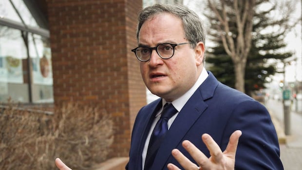 rebel-news-owner-ezra-levant-was-‘mentor’-to-poilievre,-says-author