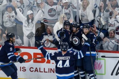 winnipeg-jets-looking-to-erase-last-two-playoff-disappointments-in-game-2