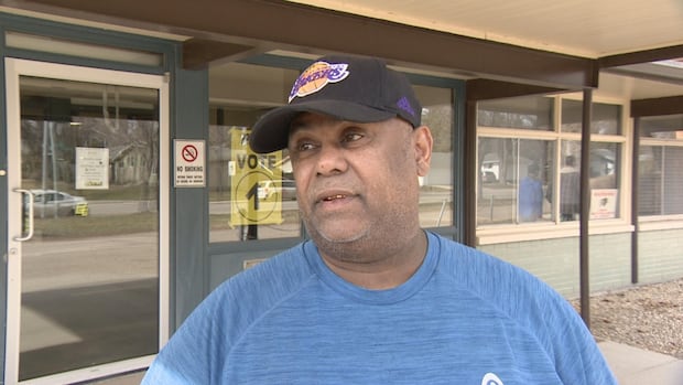 saskatoon-early-voters-offer-array-of-key-issues-driving-their-vote