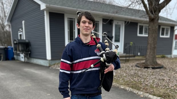 fredericton-piper-ready-to-take-requests-for-songs-or-silence