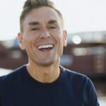 nb-comedian-worries-about-travelling-to-us.,-cancels-shows