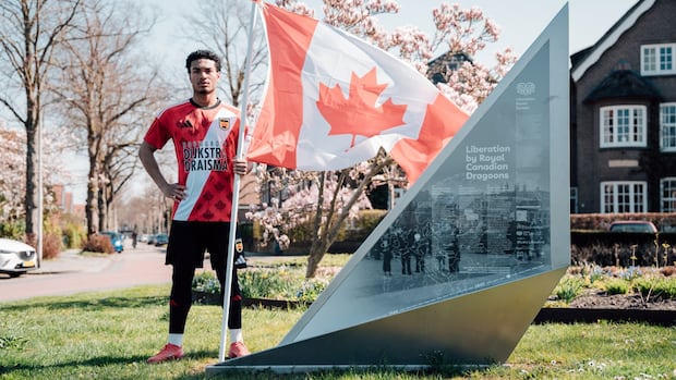 why-the-dutch-still-honour-canadians,-80-years-after-their-liberation-from-germany