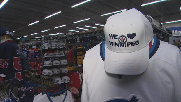 ‘a-huge-opportunity:’-winnipeg-businesses-hope-this-jets-playoff-run-will-be-a-lengthy-one
