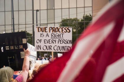 peter-mckenna:-how-are-undocumented-migrants-being-treated-in-trumps-america?