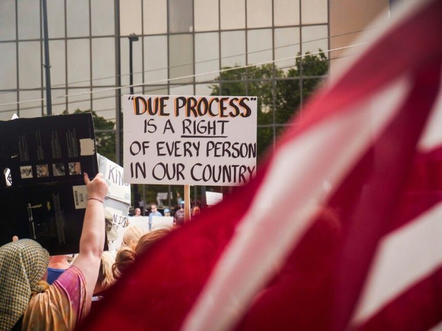 peter-mckenna:-how-are-undocumented-migrants-being-treated-in-trumps-america?